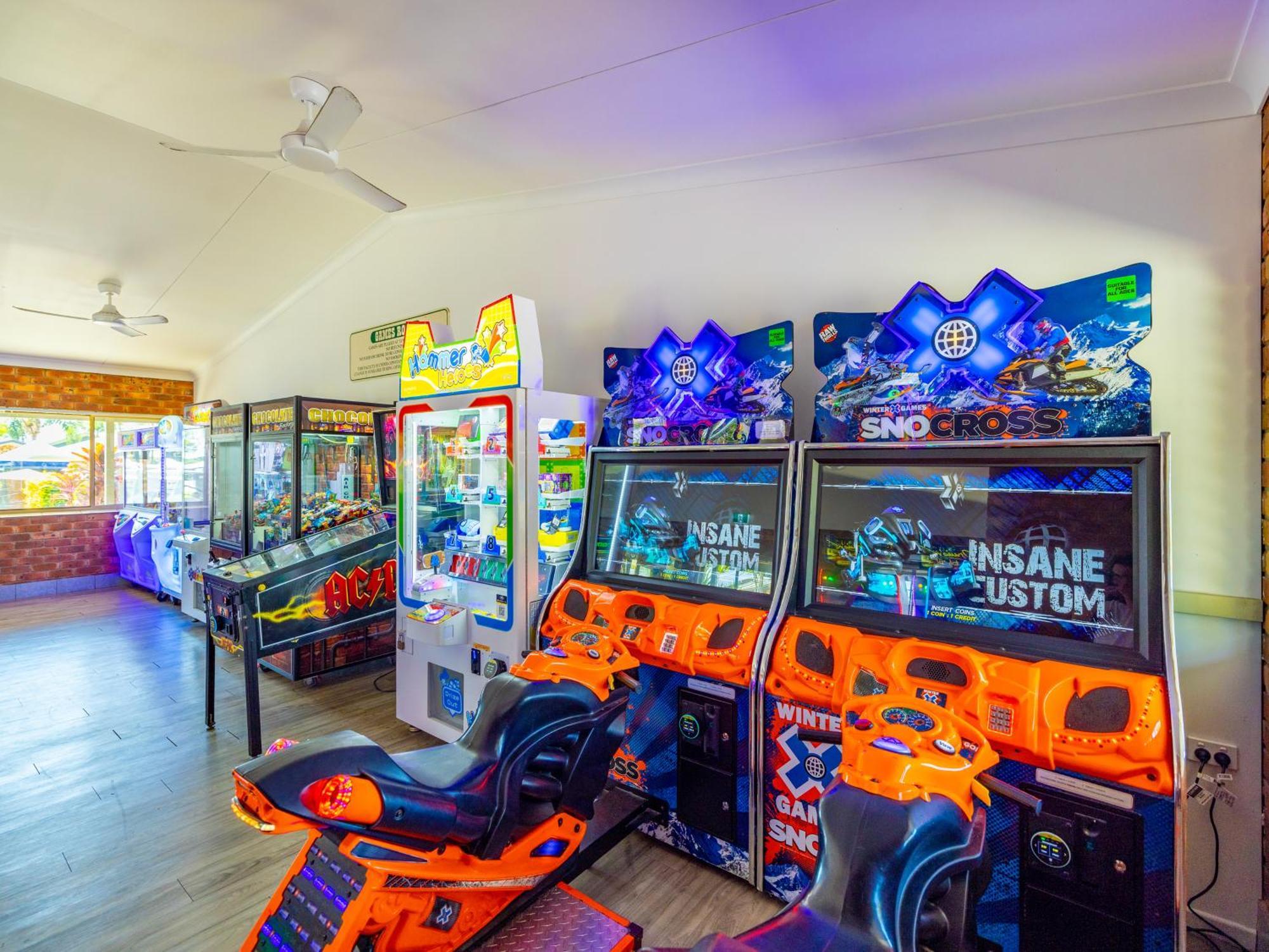 Nrma Blue Dolphin Yamba Holiday Resort Exteriör bild