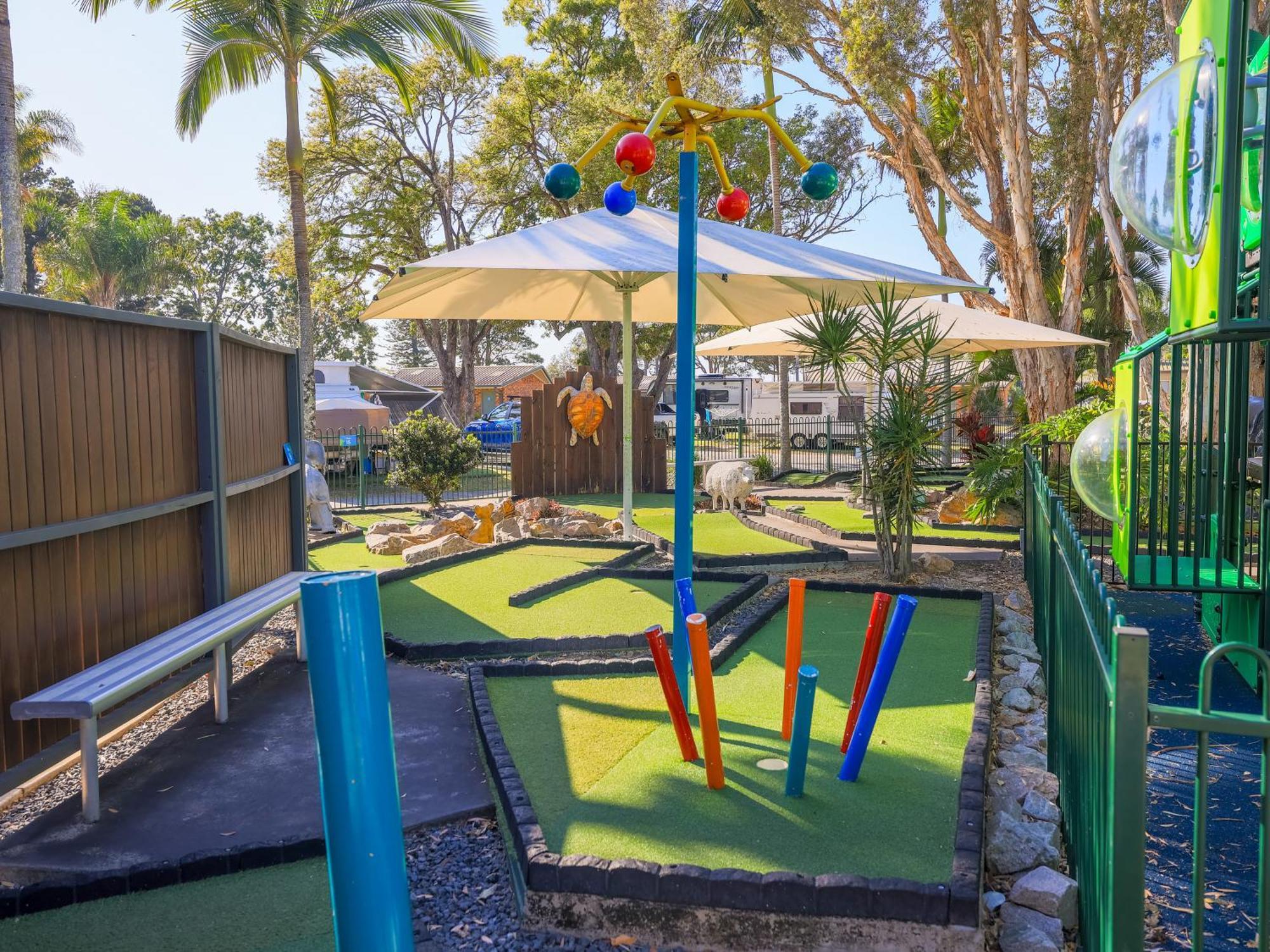 Nrma Blue Dolphin Yamba Holiday Resort Exteriör bild