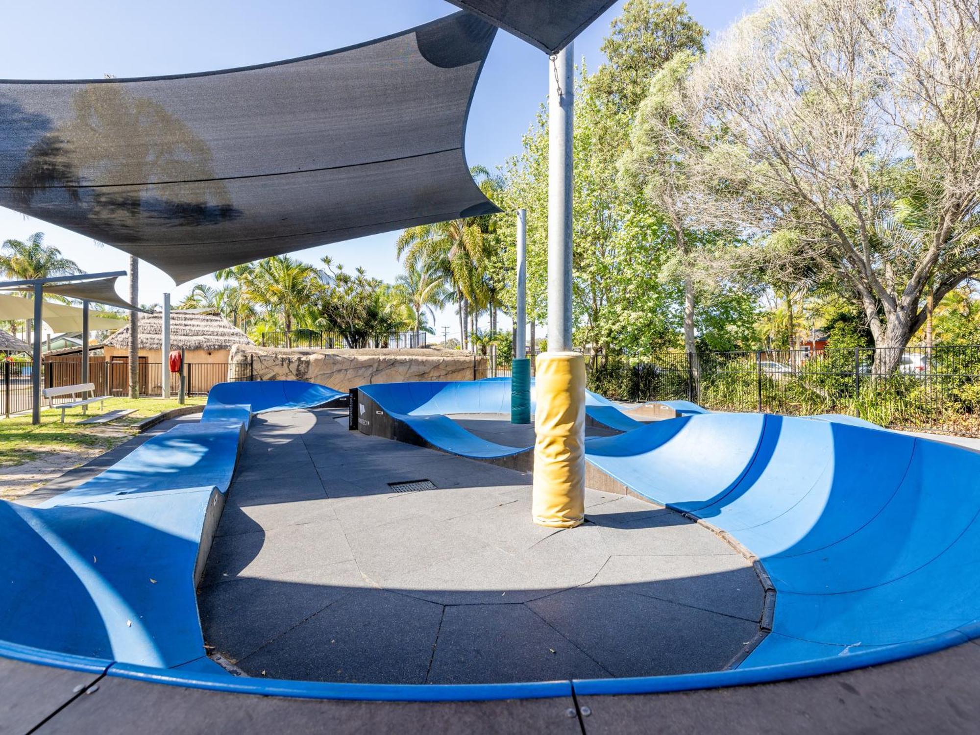 Nrma Blue Dolphin Yamba Holiday Resort Exteriör bild
