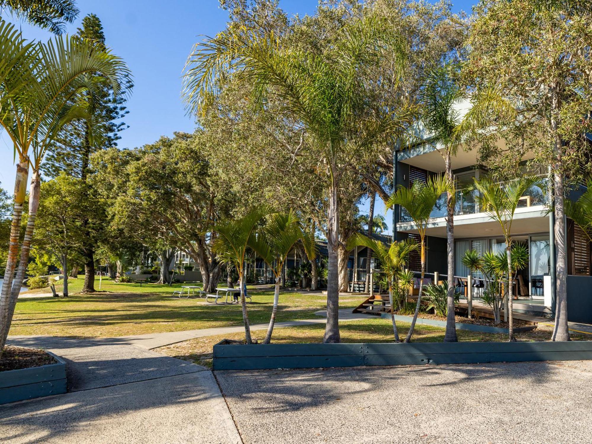 Nrma Blue Dolphin Yamba Holiday Resort Rum bild