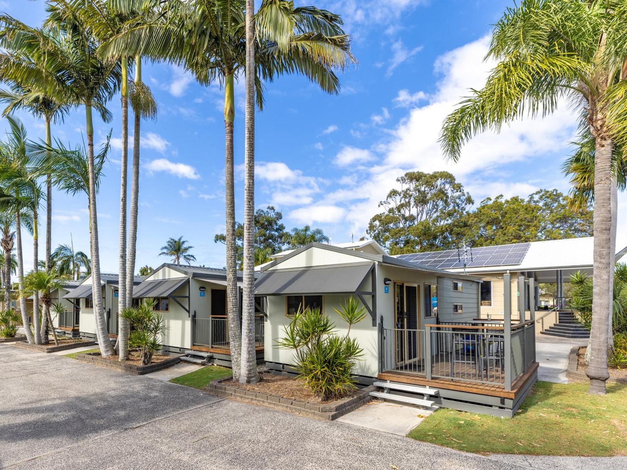 Nrma Blue Dolphin Yamba Holiday Resort Rum bild