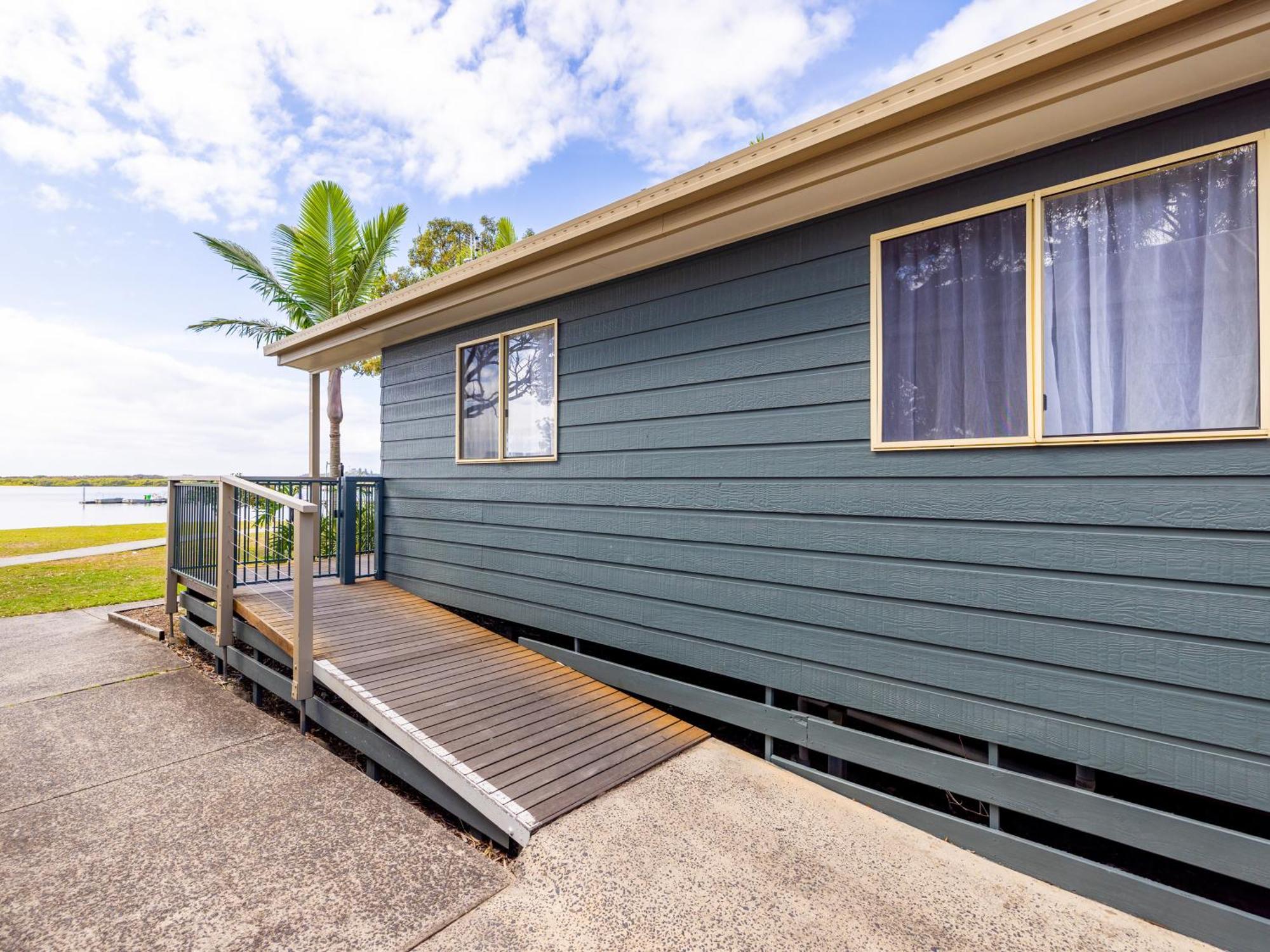 Nrma Blue Dolphin Yamba Holiday Resort Rum bild